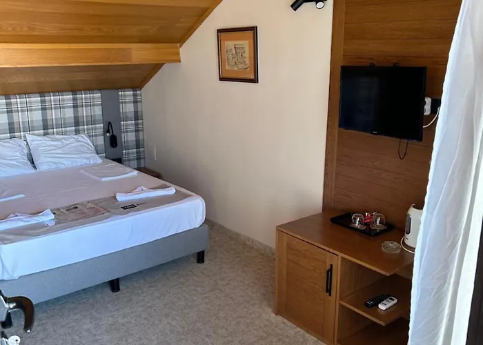 кирил Хотел