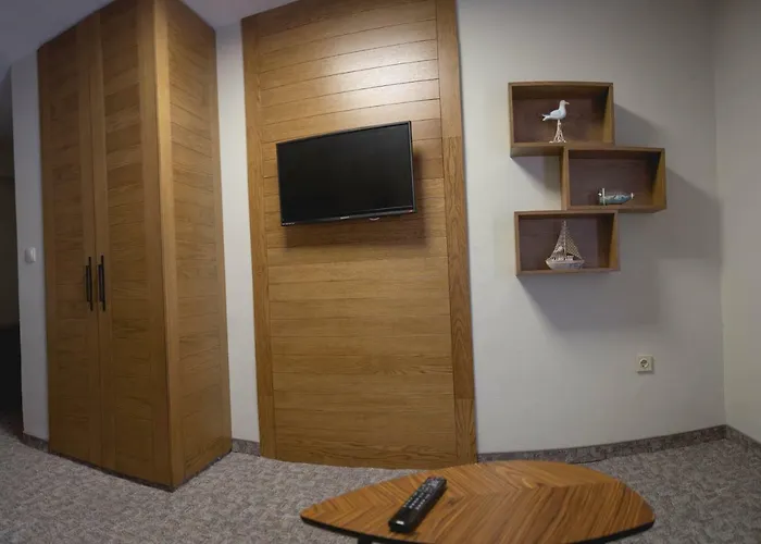 Хотел кирил